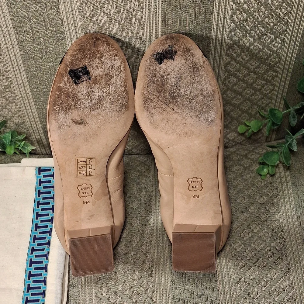 Tory Burch Nude Tan and Black Cap-Toe Leather Pumps